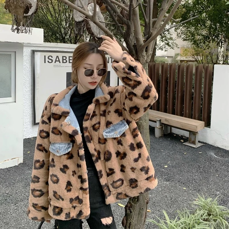 Winter 2021 Women Lambs Wool Coat Multi Pocket Long Sleeves Leopard Warm Jeans Coat Outwear Wide Denim Jacket Reversible Top