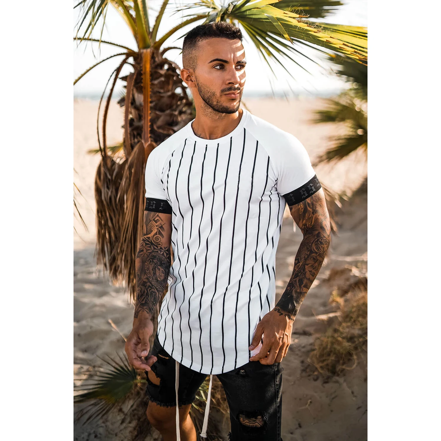 2021 new brand men\'s stylish cool T-shirt, men\'s casual style striped hip-hop short sleeve street element printed top, wholesale