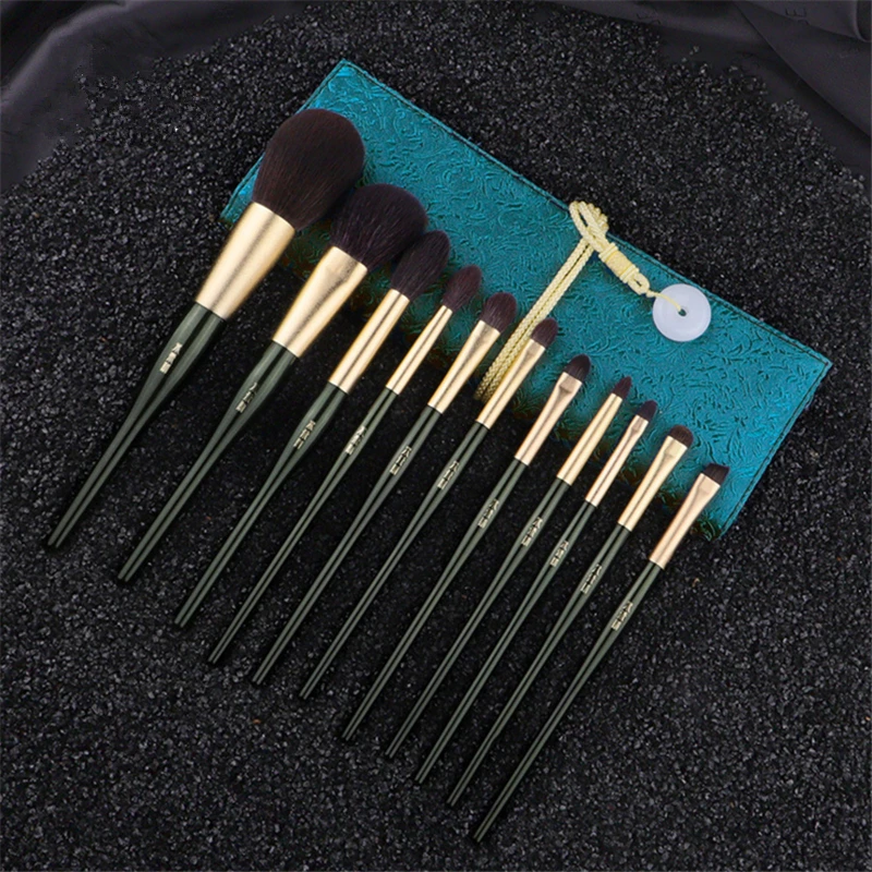 11Pcs Makeup Brushes Set Dark Green Goat Squirrel Hair Powder Blush Highlight Brush Eyeshadow Blending Makeup Brush With Bag