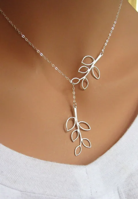 Winzige Herz-Choker-Halskette für Frauen, silberfarbene Kette, kleine Liebes-Halskette, Anhänger am Hals, böhmische Choker-Halskette, Schmuck – Detail 16