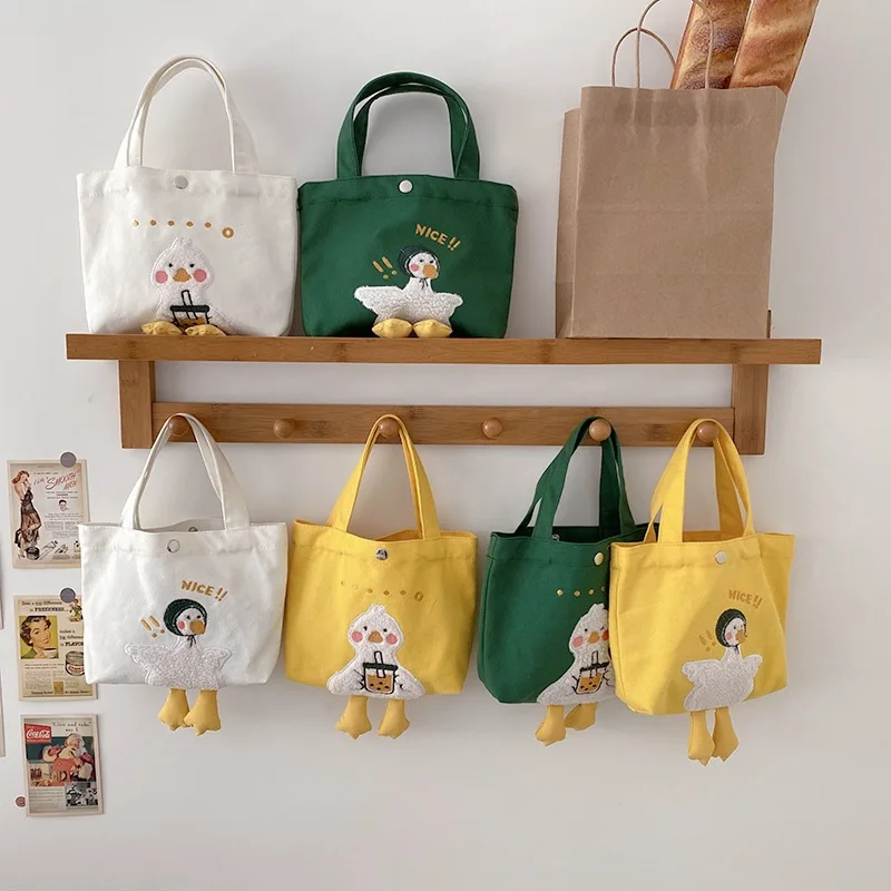 2021 Nieuwe Leuke Handtassen Voor Vrouwen Designer Shopper Bag Vrouwelijke Mode Canvas Met Korte Handles Cartoon Eend Wollen Borduurwerk