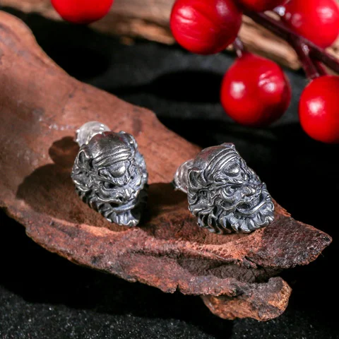 Chinese Nation Zhong Kui Stud Earrings Antique Silver Color Skull Earrings Bi Xie Save Disaster Men Women Good Lucky Jewelry