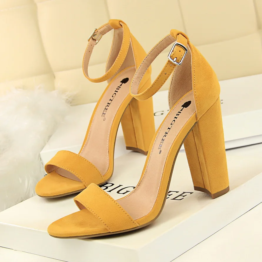 2025 Summer Plus Size 34-43 Woman 9.5cm High Heels Sandals Classic Block Platform Pumps Lady Chunky Burgundy Yellow Nude Shoes