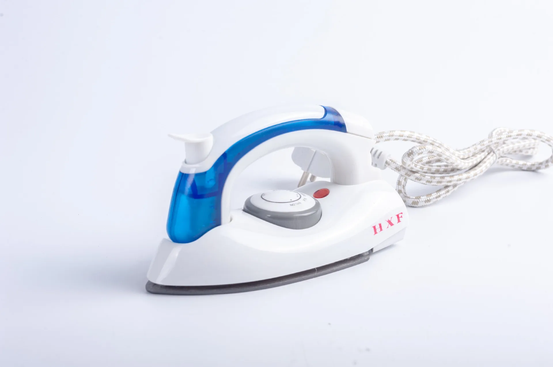 Travel iron, mini steam folding iron, dry ironing and wrinkle ironing machine