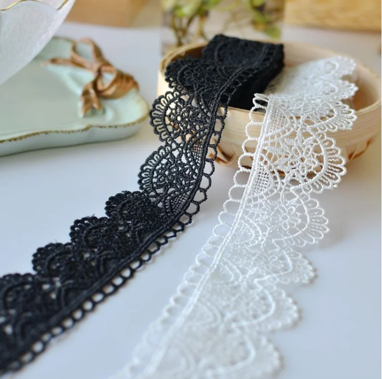 2 Yards Hollow Style Floral Venise White Black Lace Trim Design for Wedding Bridal Water Soluble Lace Garment Decoration 3.9cm