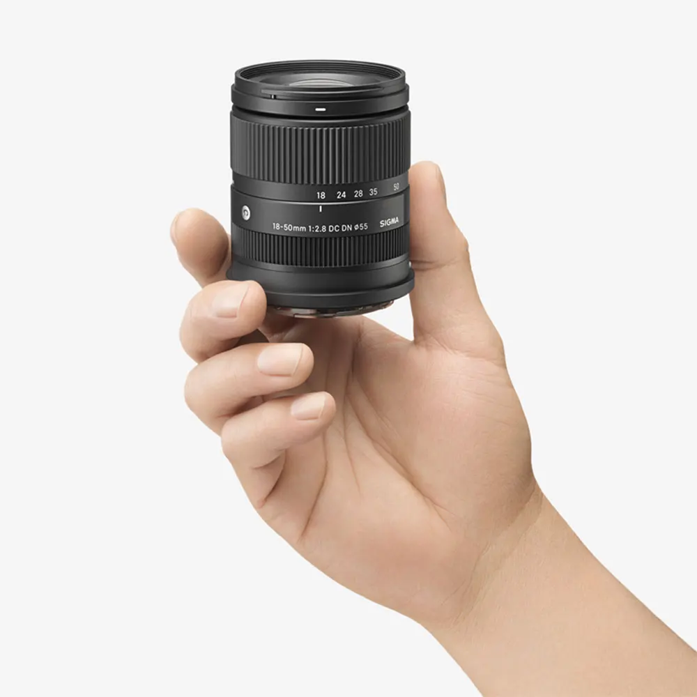 Sigma 18-50mm F2.8 DC DN contemporary lens for Sony E