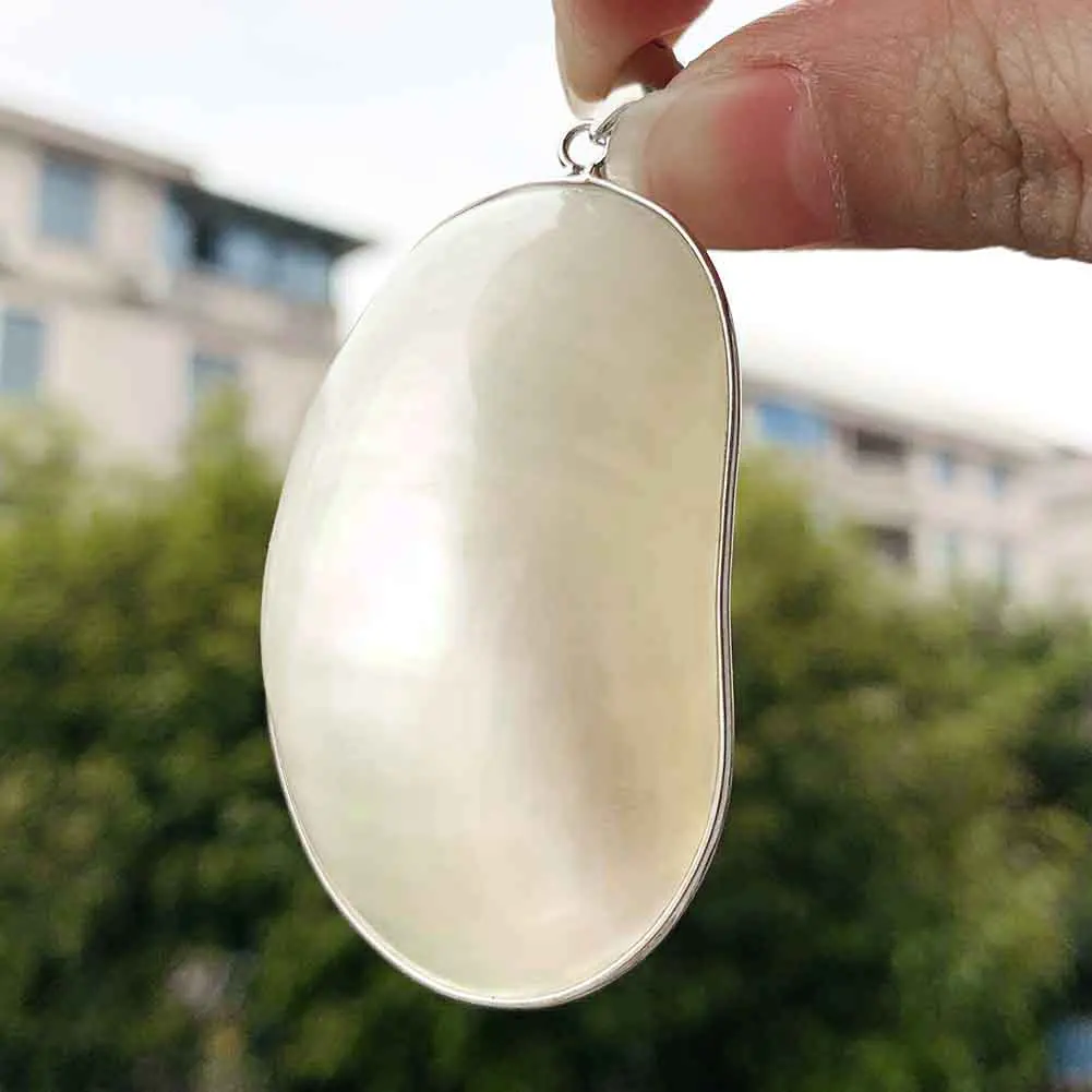 Big Oval White Natural Mother of Pearl Seashell Pendant Charm for DIY Necklacet Women Luxury Jewelry Making Accessories