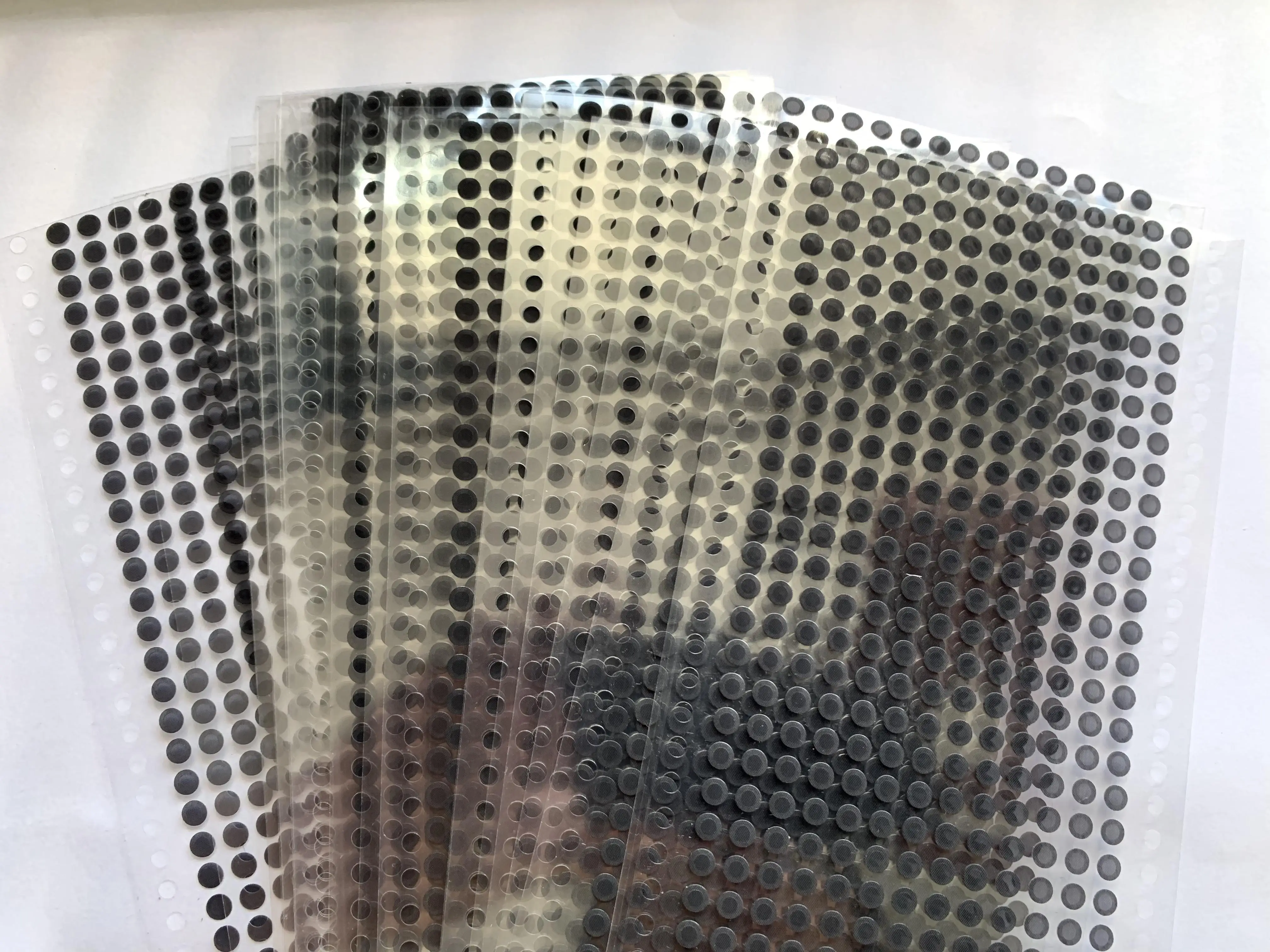 4.0 มม.เครือข่ายสีดำสี 4 มม.ตาข่ายหูฟังอุปกรณ์เสริมหูฟังป้องกันฝุ่น 100pcs