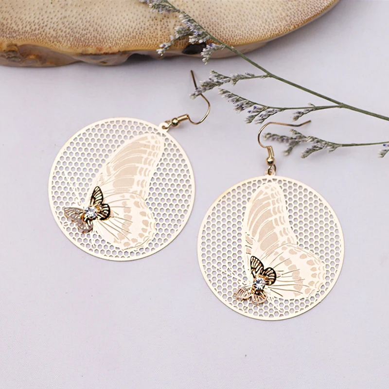 Flying Butterfly Round Earring 3D Butterfly with Rhinestone Honeycomb Background for Women Fashion