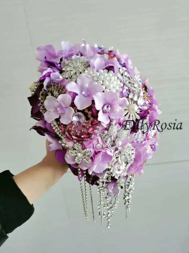 EillyRosia Blau Braut Bouquet Brosche Schmuck Perlen Kristalle Blütenblätter Lavendel Lila Hochzeit Bouquet Luxus Braut Zubehör