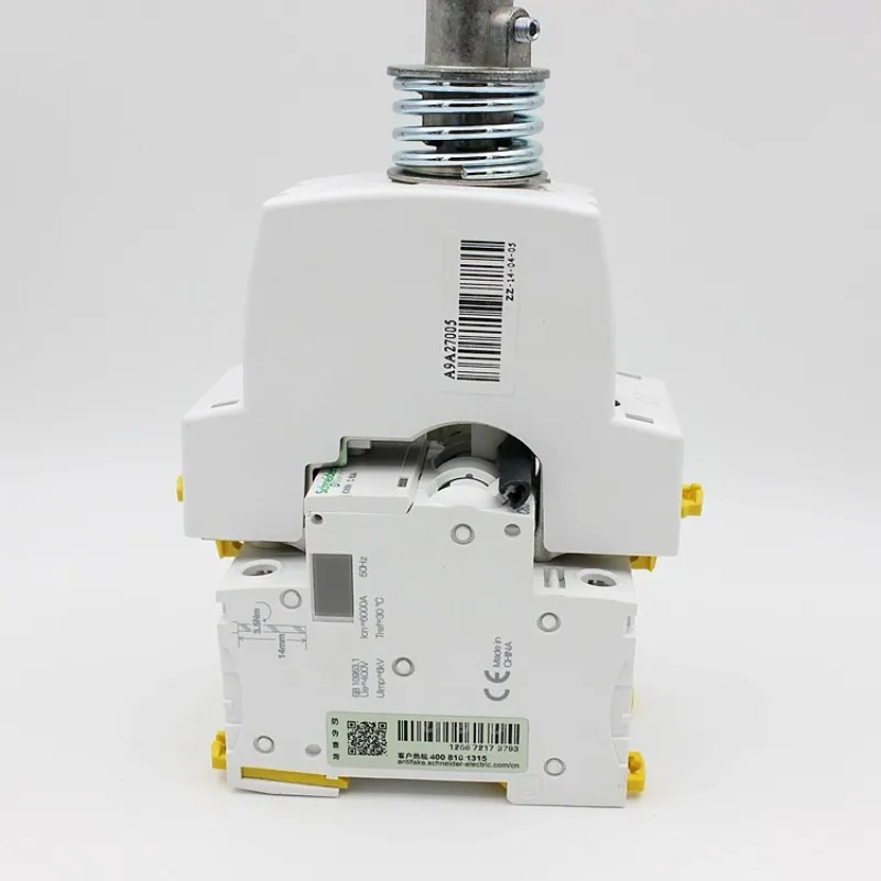 Imagem -02 - Acessórios de Controle de Disjuntor Rotativa Alça Preta Mais Base de Instalação para Ic65 Idpn Iint125 Iid A9a27005