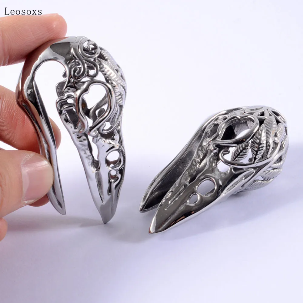 Leosoxs 2pcs New Stainless Steel Bird Head Ear Pinna Hollow Pattern Ear Piercing Jewelry