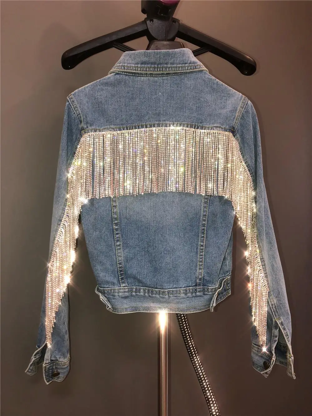 

New Encryption Bling Rhinestone Tassel Chain Short Slim Light Blue Lapel Denim Jacket Ladies Jean Jacket Chaqueta Mujer Coat