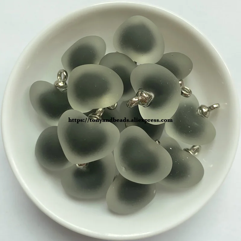 (1 Los = 10 Stück) Herzförmige matte Perlen-in-Perlen Acryl-Anhänger, Größe 16mm, 11 Farben für Schmuckherstellung DIY – Detail 5