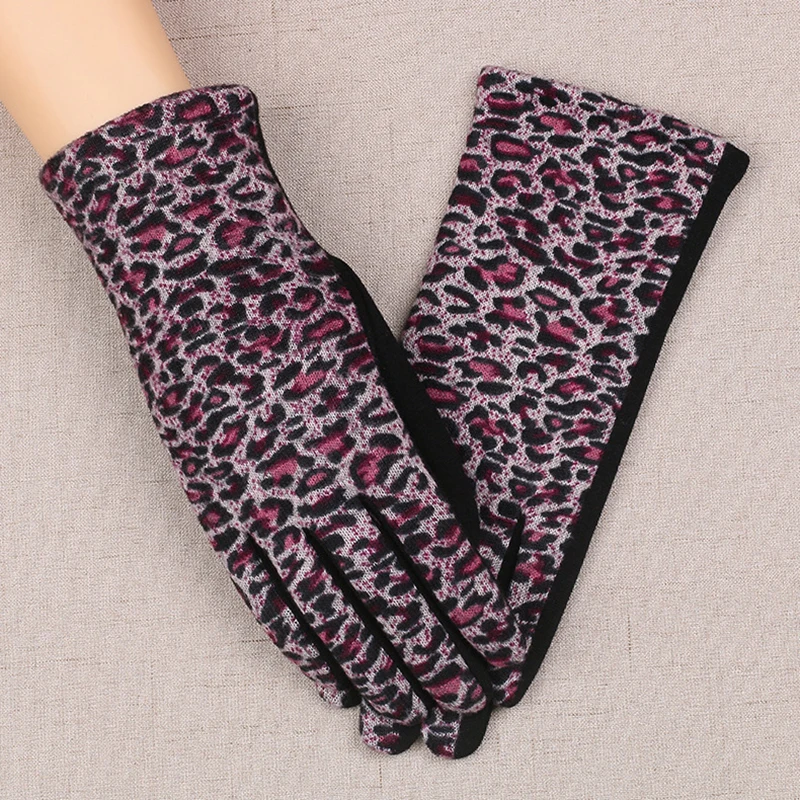 Women Winter Warm Plush Inside Full Finger Leopard Cycling Mitten Female Cashmere Wool Knit Touch Screen Driving Glove K11