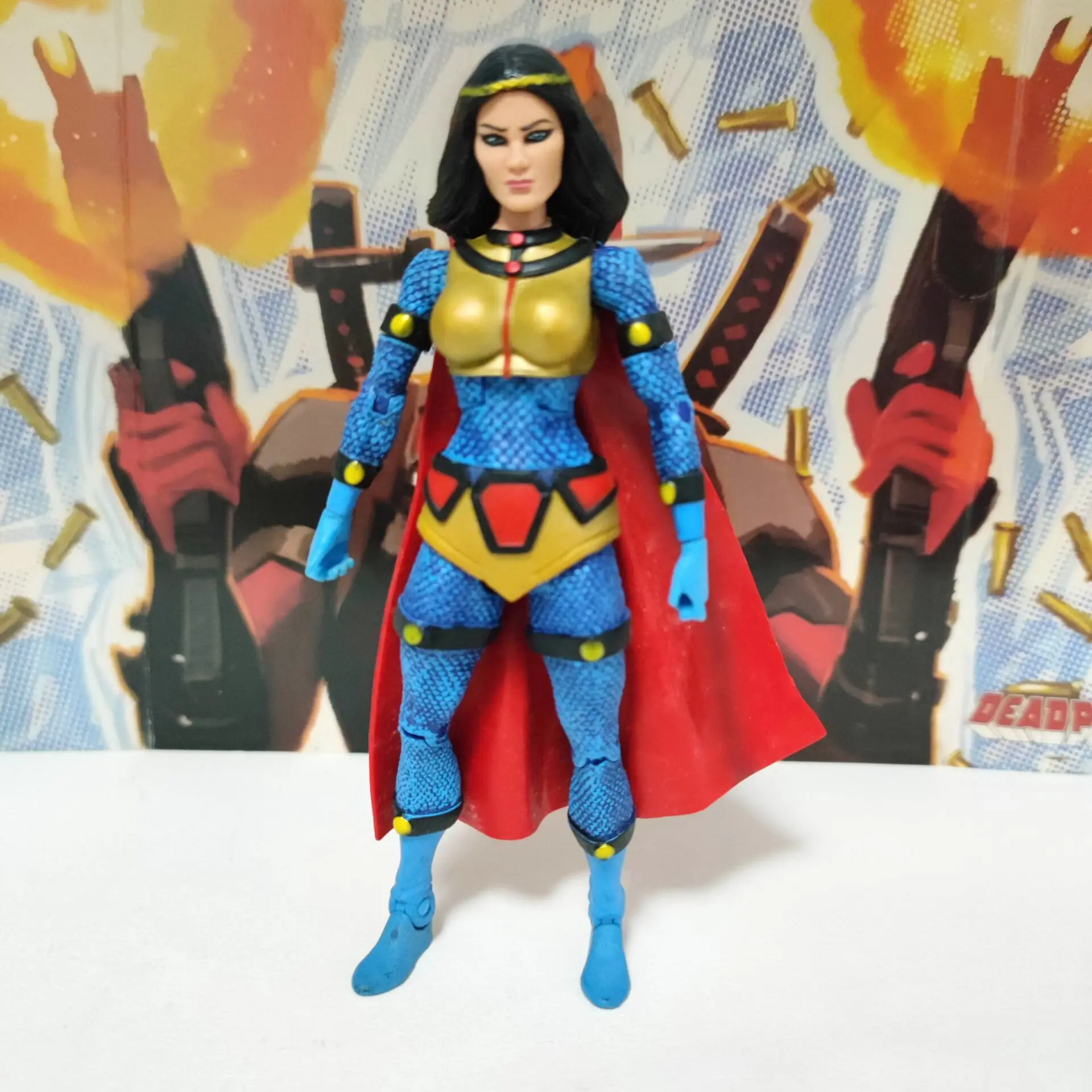 DCU Universe Classics Big-Barda 6