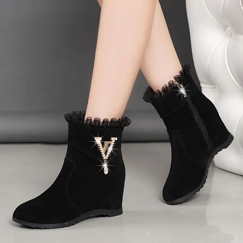 Snow Boots 2025 New Winter Women Fashion Crystal 7 cm Hight Increase Non-slip Cotton Boots Girls Sweet Lace Ruffles Short Boots