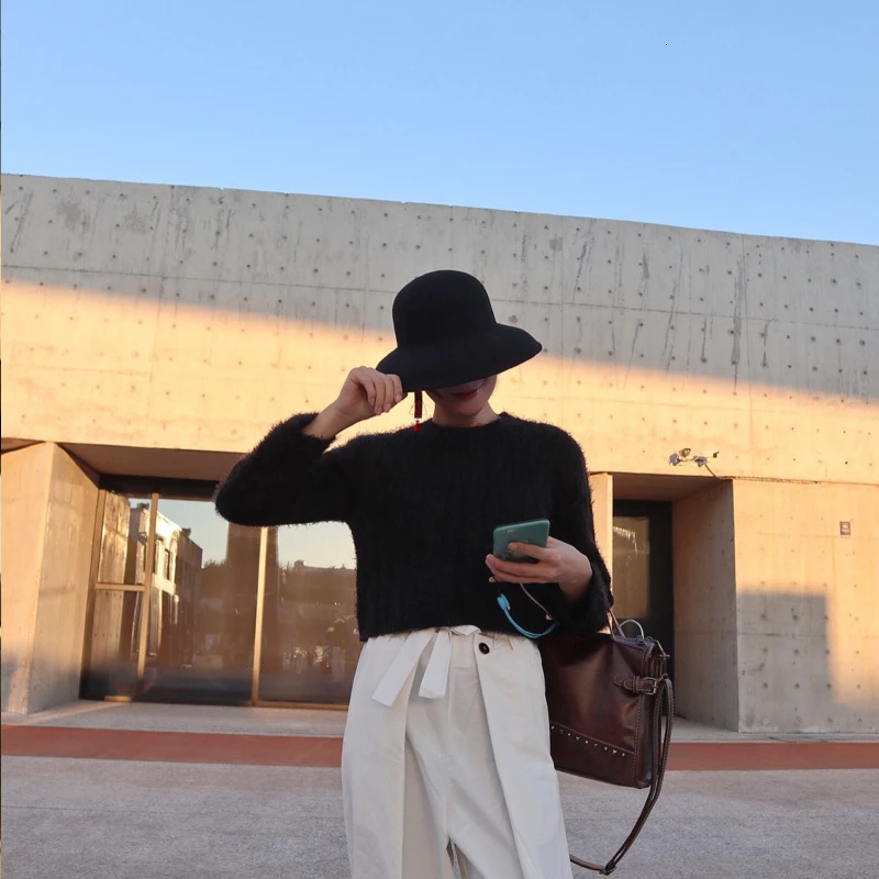 High Quality Women 100% Wool Felt Hats Black Wide Brim Fedoras For Party Church Hats Pork Pie Fedora Hepburn Hats New Fashion