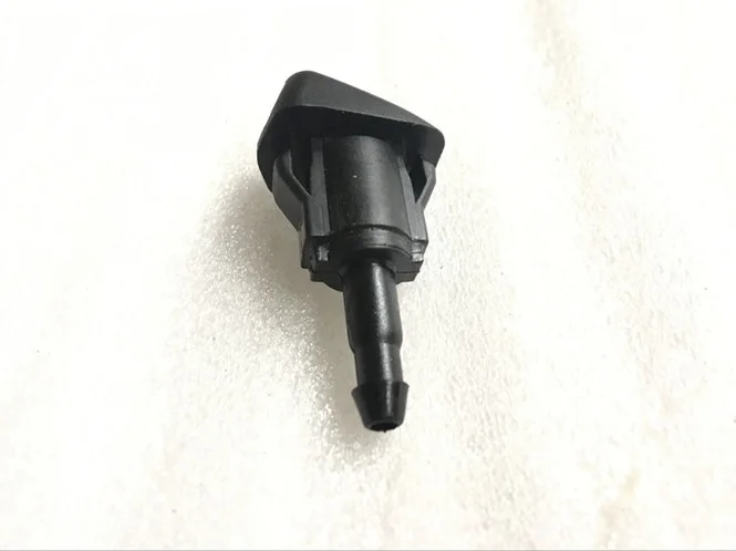 (2pcs/kit) Front Windscreen Wiper Blow Spray nozzle for Chinese Brilliance V5 H530 frv fsv Auto car motor part