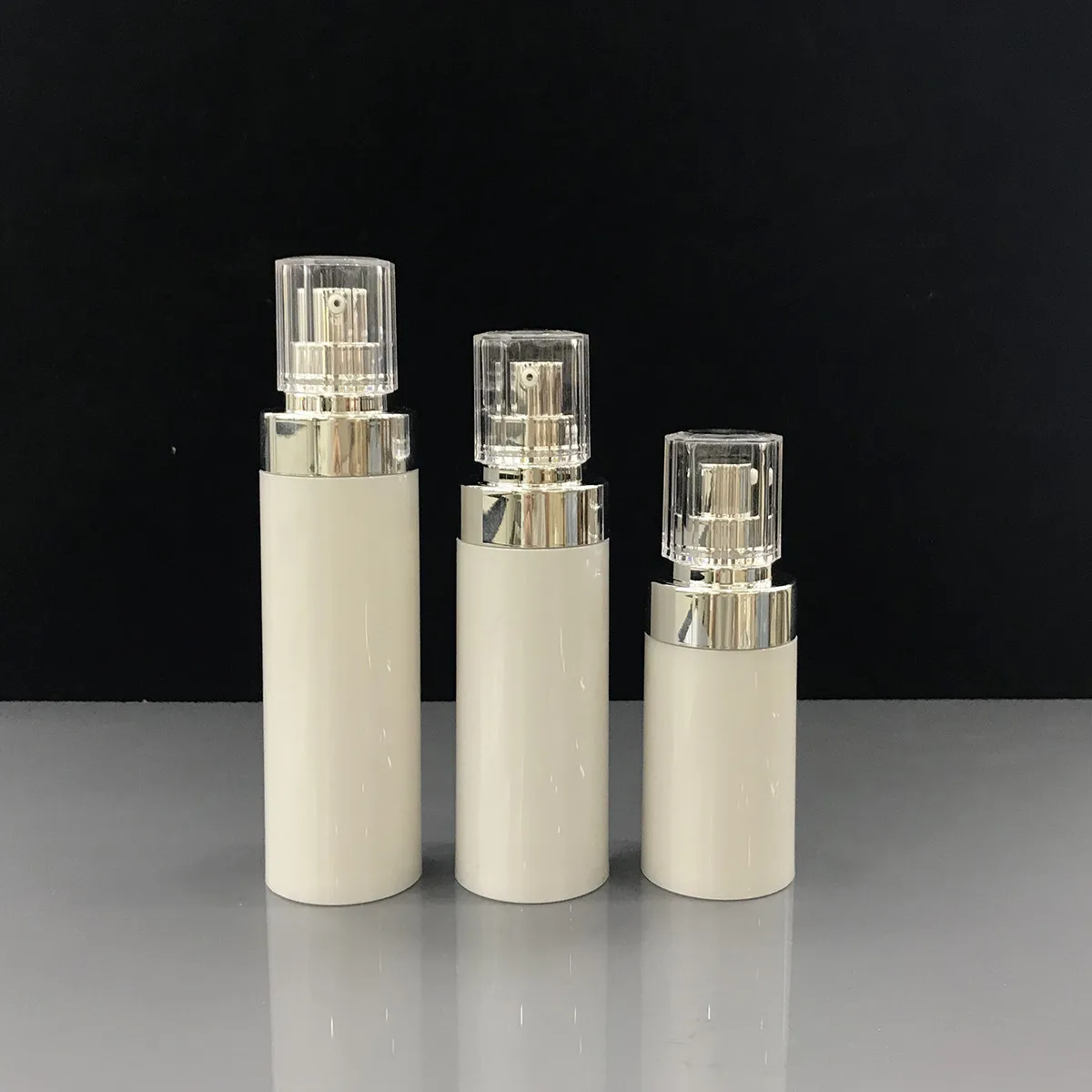 

50/80/100ML High-end Vacuum Press Empty Bottle Essence Toner water Lotion Airless Pump Bottle Cosmetics Refillable -bottle