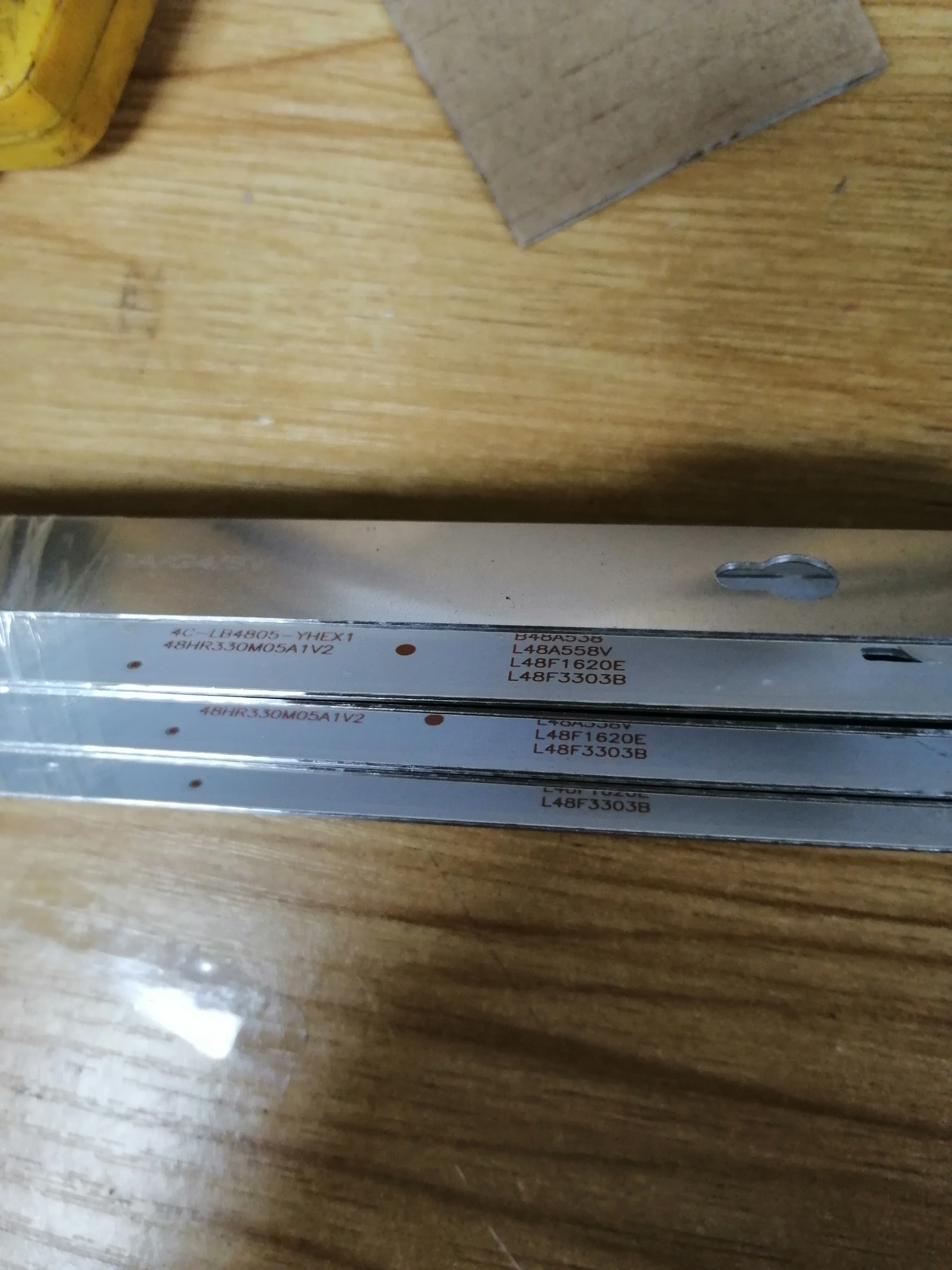

8pcs 5LED L48F3800A D48A710 B48A538 strip Circuits YHF-4C-LB4805-YHEX1 48HR330M05A1 V2