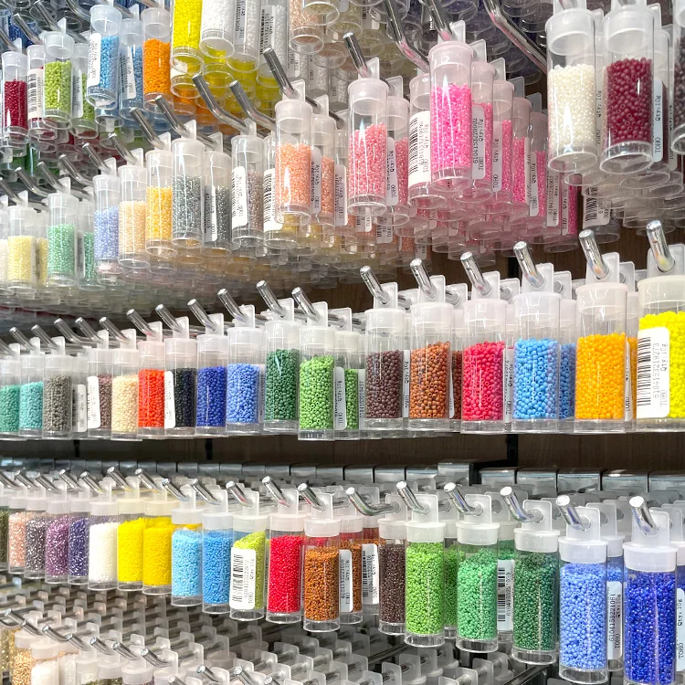 2000 teile/los 10g 1,6mm Japan Miyuki Delica Perlen 11/0 Seide Farbe Glas Rocailles für Handarbeiten Stickerei DIY schmuck Machen – Detail 5