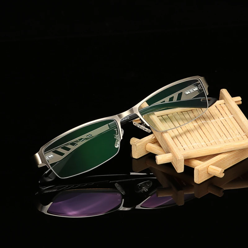 Titan Legierung Photochrome Lesebrille Nicht Sphärische Harz Chameleon Objektiv Männer Frauen UV400 + 1,0 + 1,5 + 2,0 + 2,5 + 3,0 + 3.5 + 4,0 – Detail 3