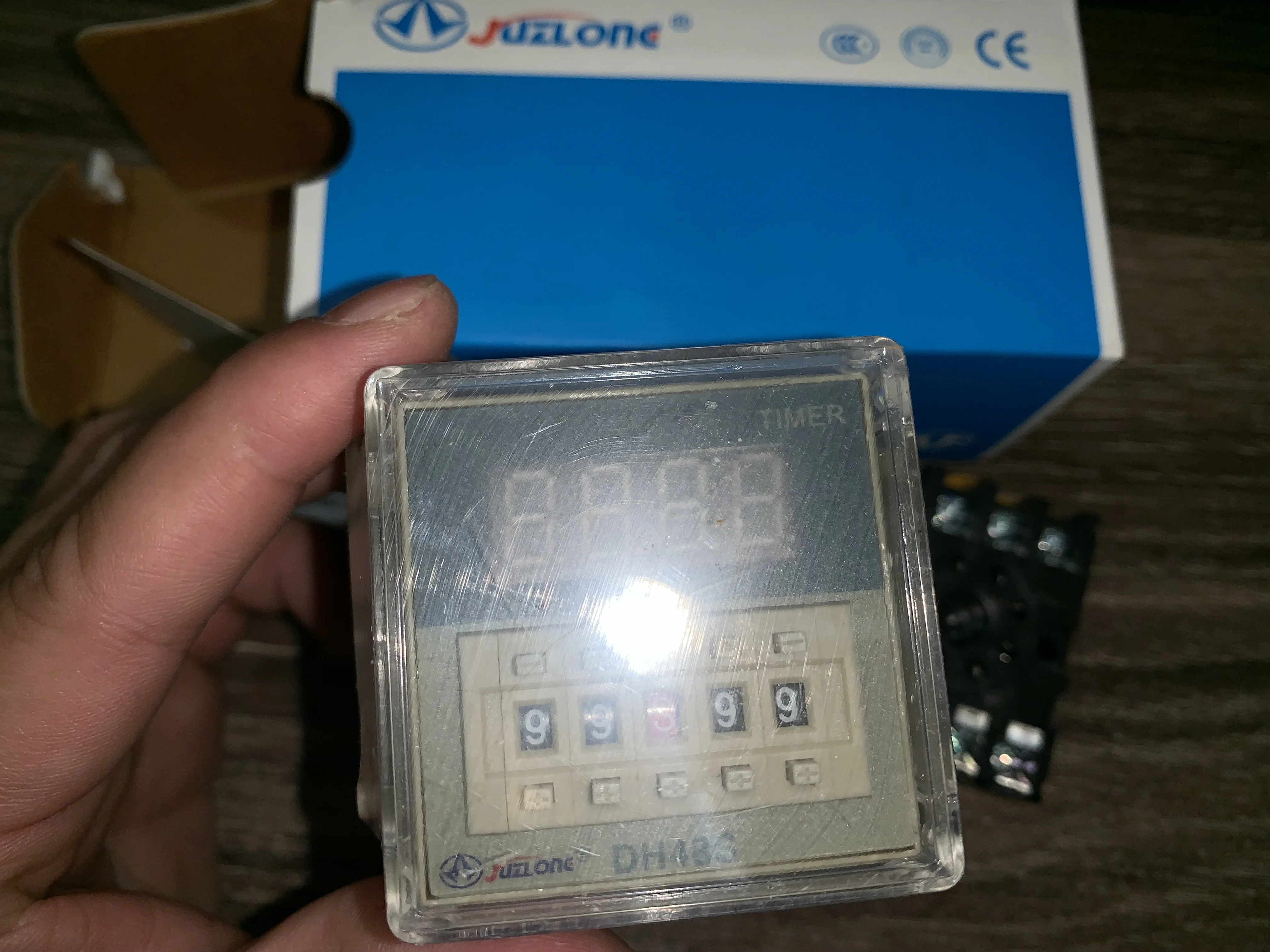 DH48S-2Z Digital Di…