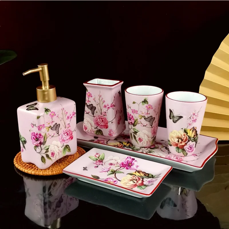 Różowa róża wzór zestaw akcesoriów łazienkowych ceramiczny uchwyt na szczoteczki do zębów dozownik do mydła mydelniczka łazienka kubek prezent ślubny