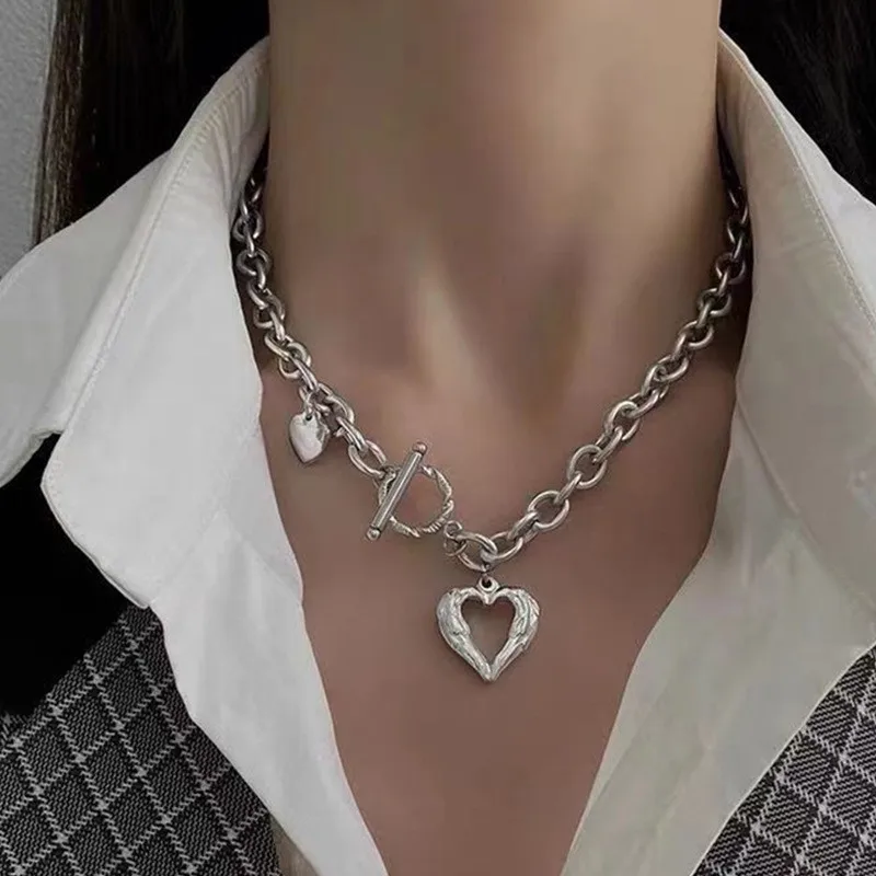 Fashion Love Heart Pendant Choker Necklace for Women Silver Color Clavicle Chain Female Party Jewelry on the Neck Wholesale New