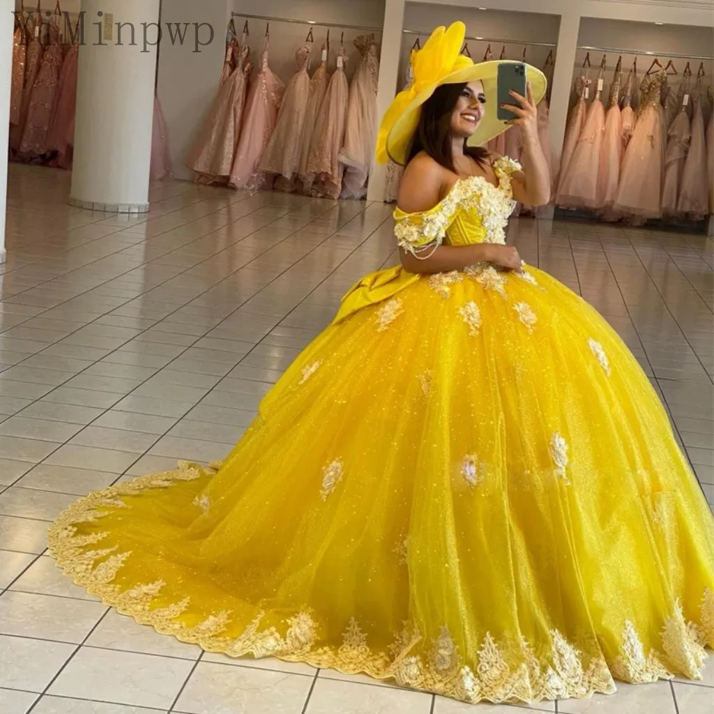 YiMinpwp vestido de baile amarillo para quinceañera, hombros descubiertos, encaje en la espalda, tren de barrido con lentejuelas 3D, vestidos florales para quinceañera