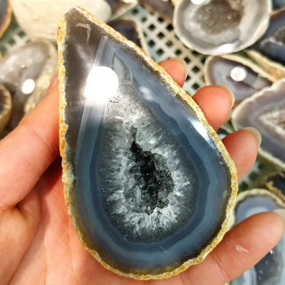 Natural Original Raw Agate Crystal Geode Cutting Hole Feng Shui Decor Healing Energy Stone Mineral Specimen Craft Collectibles