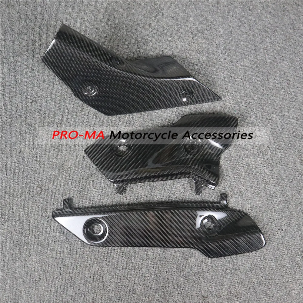 

Exhaust Cover in Carbon Fiber For Yamaha YZF-R1 R1M R1S 2015 2016 2017 2018 2019