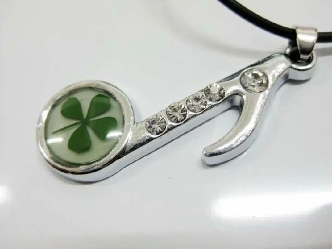 100 pcs Charm Pendant Dried Real Four-Leaf Clover Fashion Jewelry