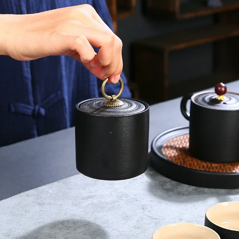 Black Ceramic Tea Pot Frosted Sealed Jar with Lid Japanese Retro Candy Snack Dried Fruit Medicinal Storage Jar Home Decoration