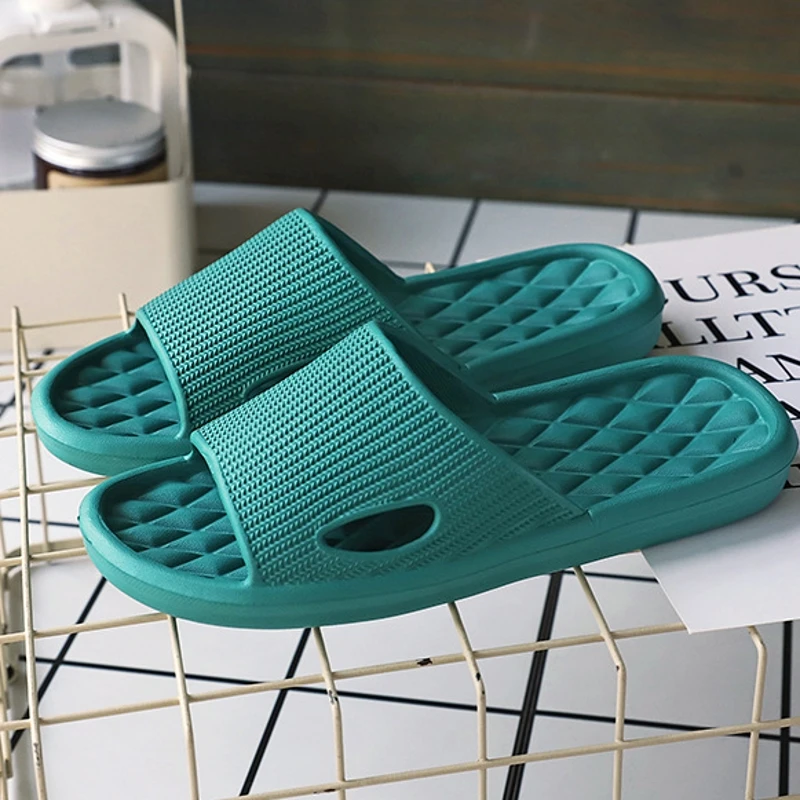 Men Indoor Home Slippers Summer Non-slip Flip Flops Bath Slippers Couple Family Flat Shoes Hotel Sandal Slides