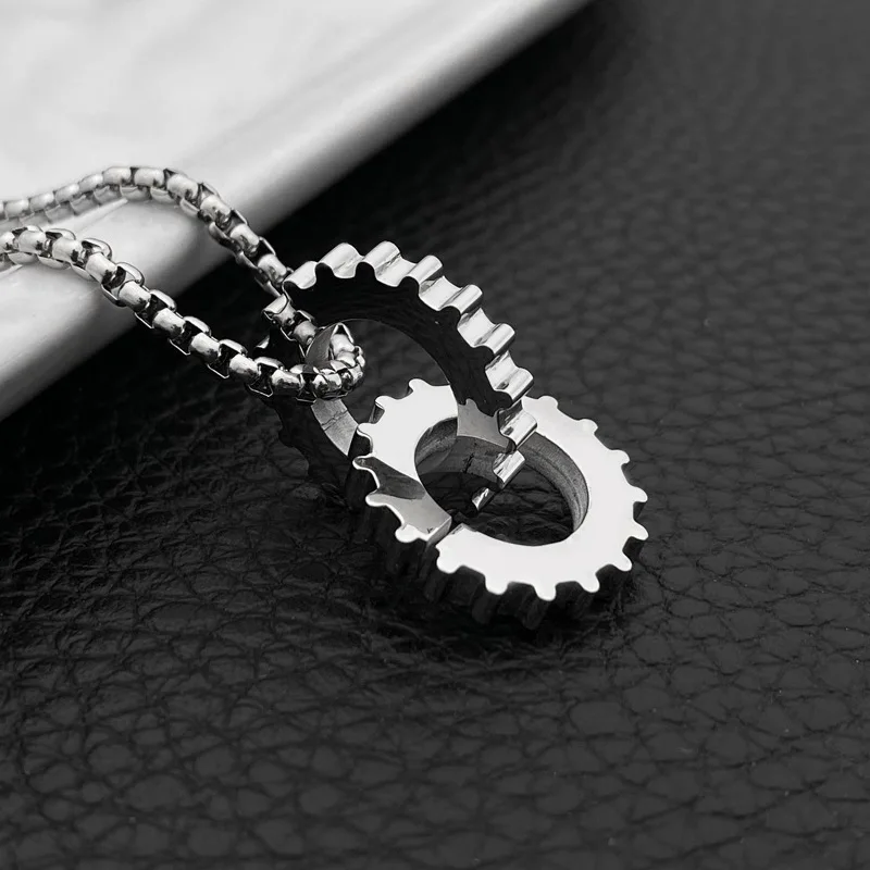 Heavy Industry Machinery Gear Pendant Stainless Steel Bicycle Shape Men And Women Titanium Steel Necklace Hot Sale