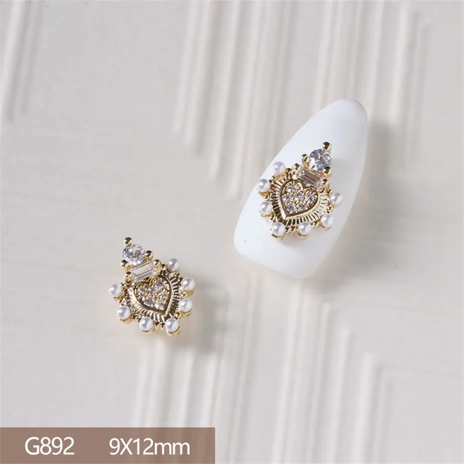 

5pcs/lot Luxury Gold Love 3D Alloy Nail Art Zircon Pearl Crystal Metal Manicure DIY Nails Accesorios Supplies Decorations Charms