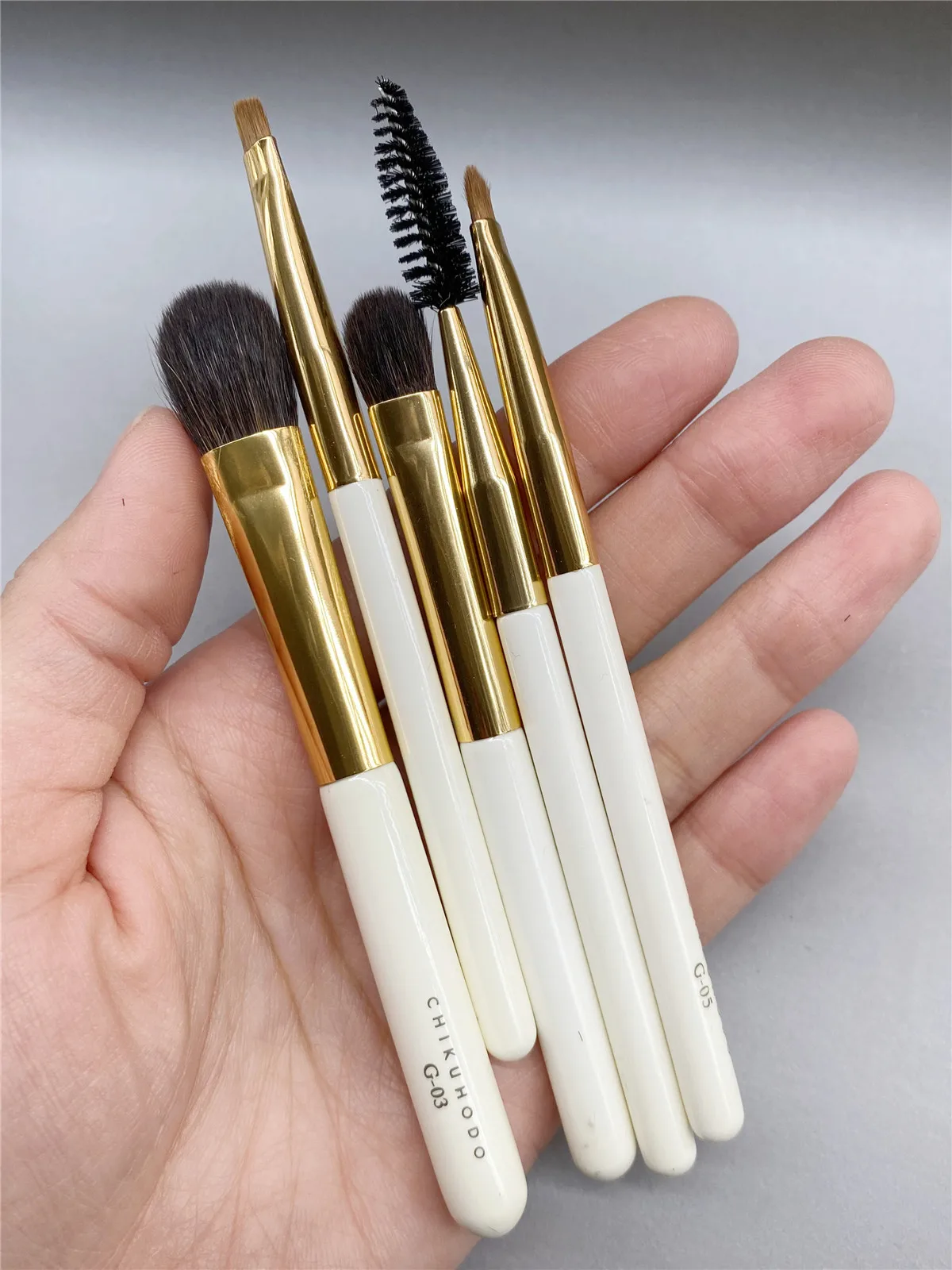 Top Quality Japanese Makeup Brush Set - Travel Sized 5pcs (G-03 G-04 G-05 G-06 G-14) Beauty Cosmetics Tools Kit