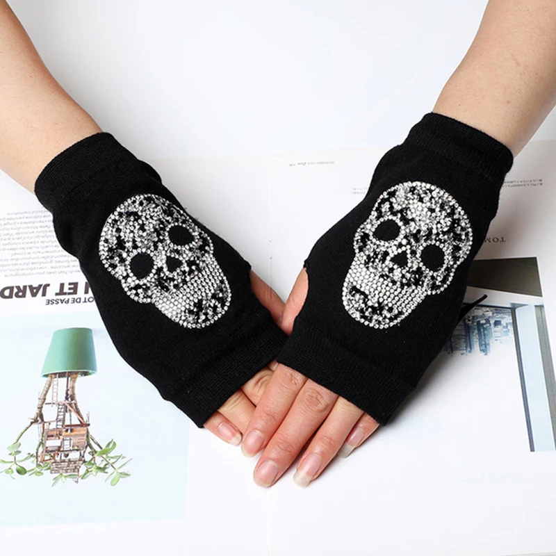 Women\'s Winter Warm Touch Screen Mitts Black Knit Half Finger Driving Gloves Punk Skull Rhinestone Short Hip-hop Gloves H82