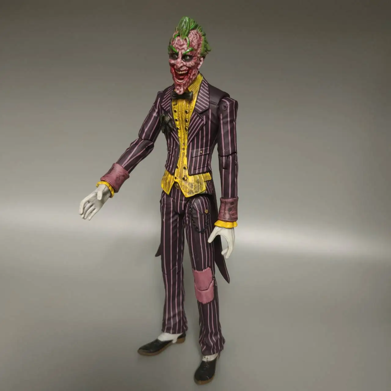 DCC 수집품 조크 맨 트위스트 페이스 액션 피규어