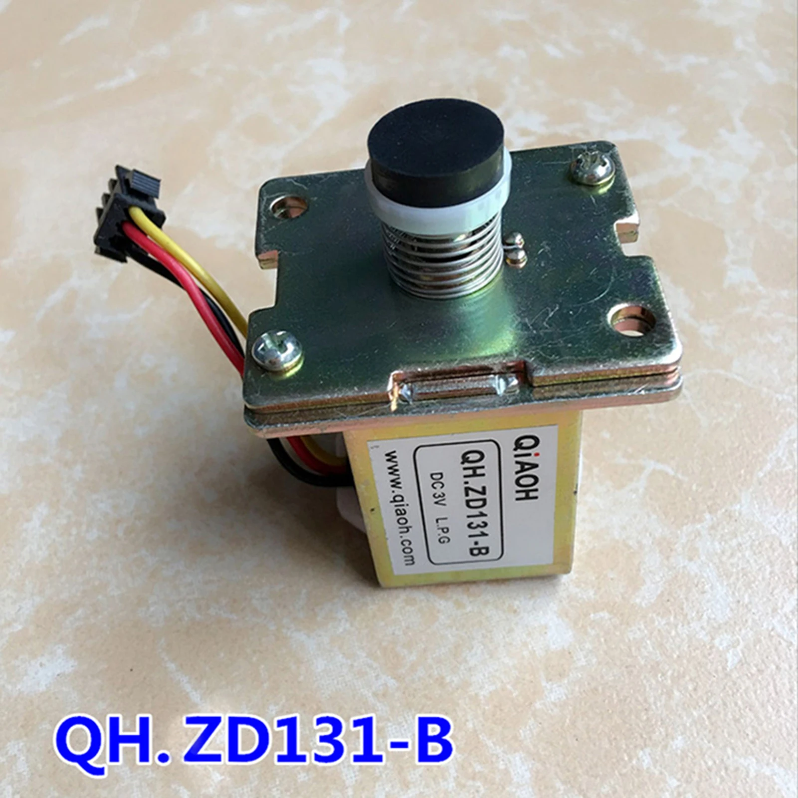 For Gas Strong Water Heater Solenoid Valve QH.ZD131-A Three-wire 3V ZD131-B Repair Parts Accessories