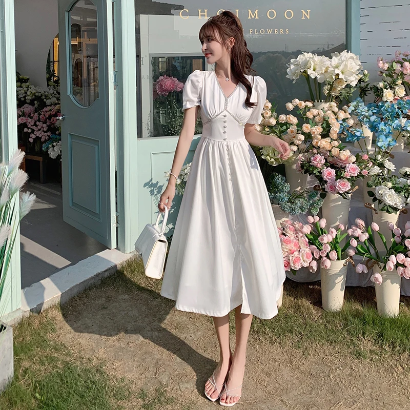 

Gentle Wind White V-neck 2021 New Seaside Vacation Beach Dress Summer Female Bubble Short Sleeve Casual Party Dresses