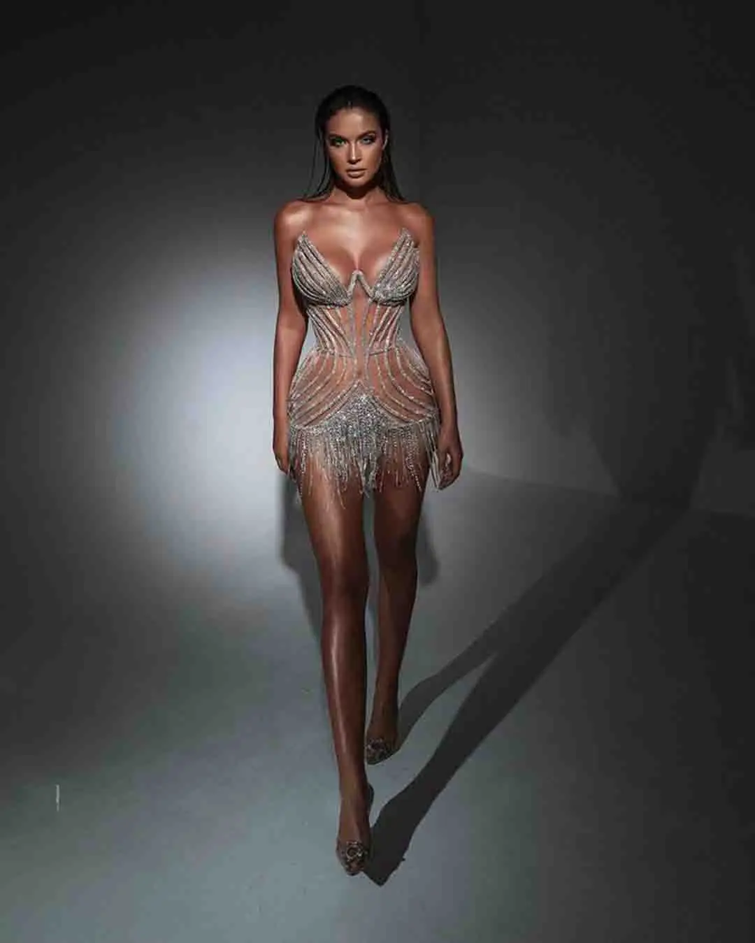 Sexy chérie perlée robes de célébrité personnalisé africain Mini court voir à travers bustier tubulaire glands robe de soirée