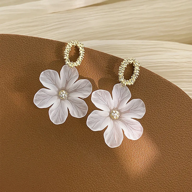 New Personality Forest Flower Fresh And Versatile Temperament Resin Flower Earrings For Women Earings Fashion Jewelry