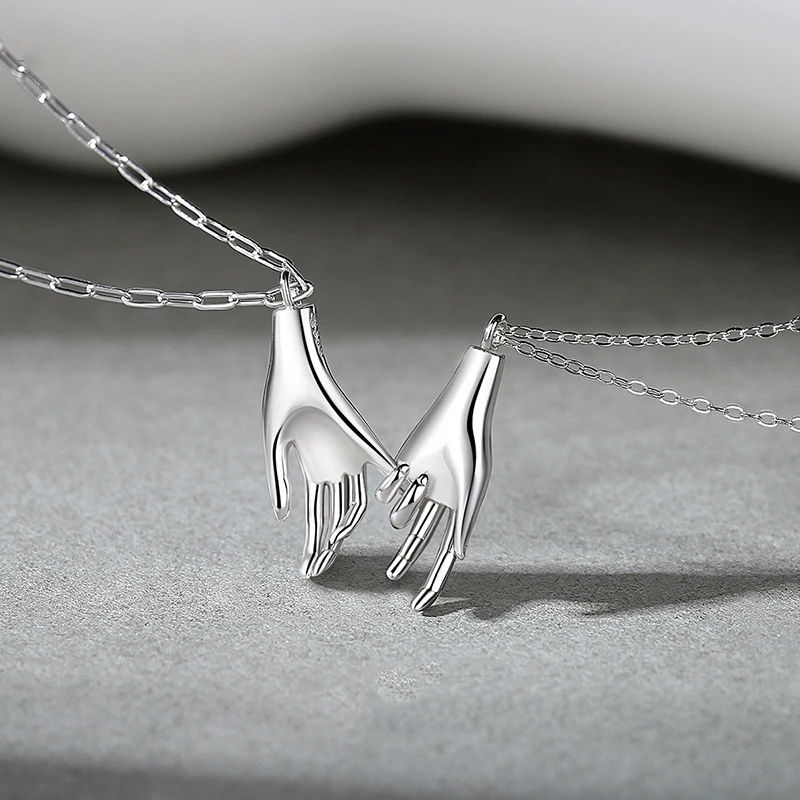 

925 Sterling Silver Couple Necklace Hold Hands Pendant For Women Man Fashion Love Witness Jewelry New Gift Eternal