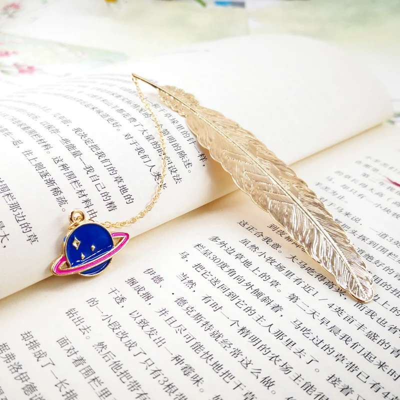 1 Pcs Metal Bookmark Champagne Gold Feather Bookmarks Cute Pendant Orange Cactus Cat Pagination Mark Stationery Office Supply