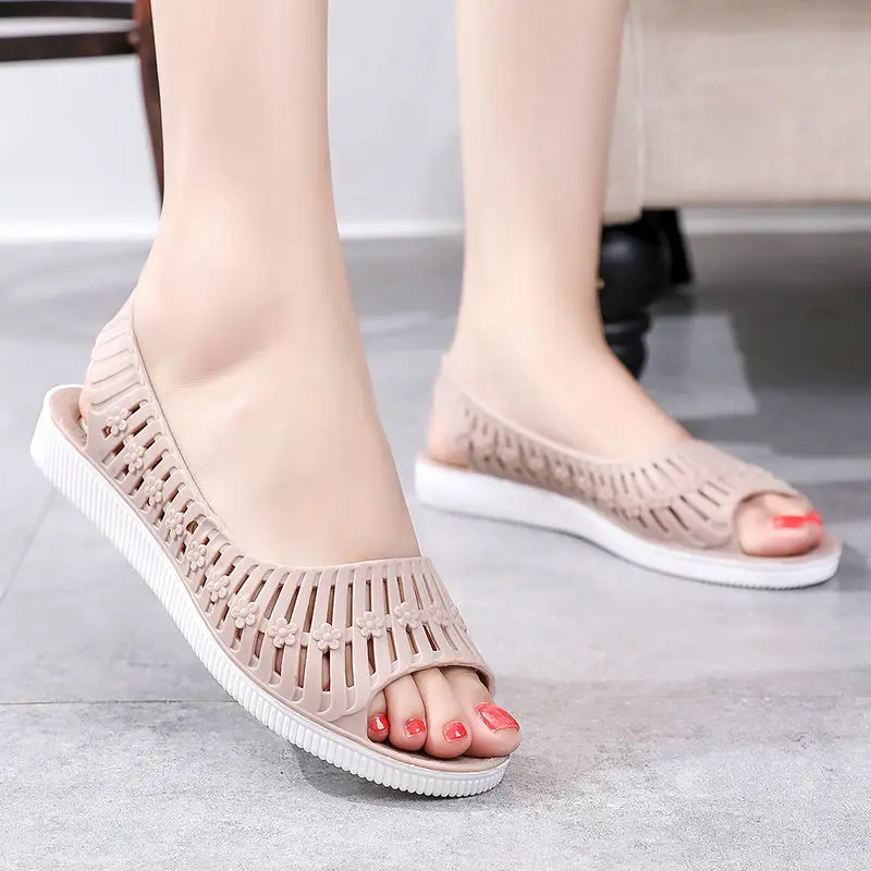 

Women Clogs Jelly Sandals 2021 Cool Summer Mujer Non-slip Hole Shoes Female Flat Slippers Girls Cool Hollow EVA Garden Sandals