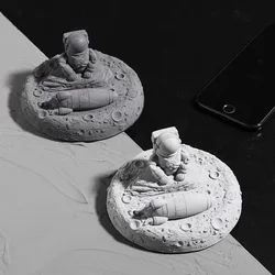 Mobile phone holder Cement Silicone Molds Creativity Astronaut Concrete Decor Mould Aromatherapy Plaster Clay Mold