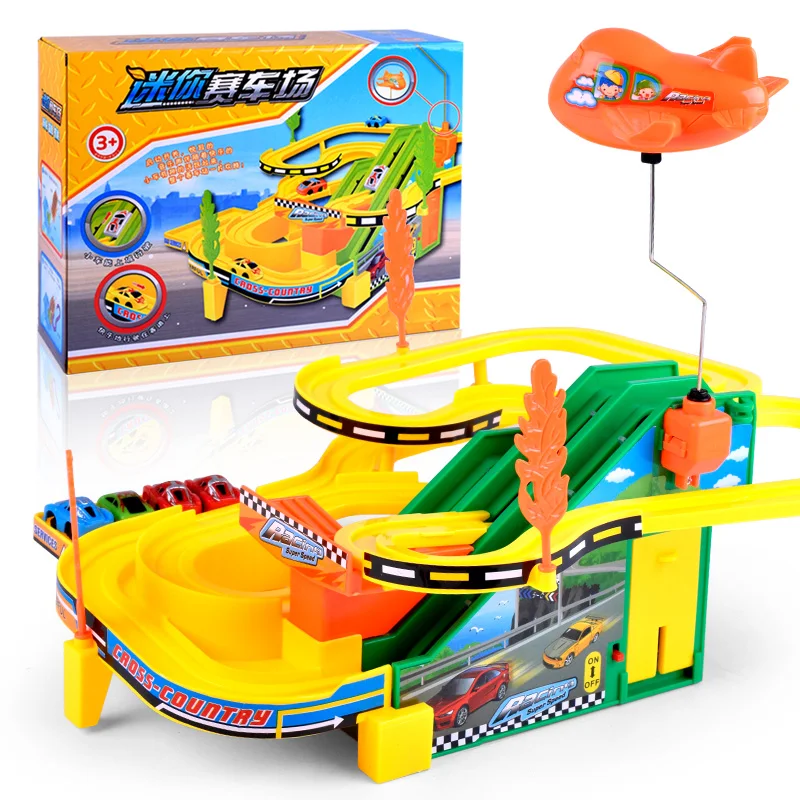 Romanzo giocattolo piccolo treno Set auto da corsa per bambini pista elettrica Mini racetack Boy Baby Kid regalo genitore bambino gioco interattivo